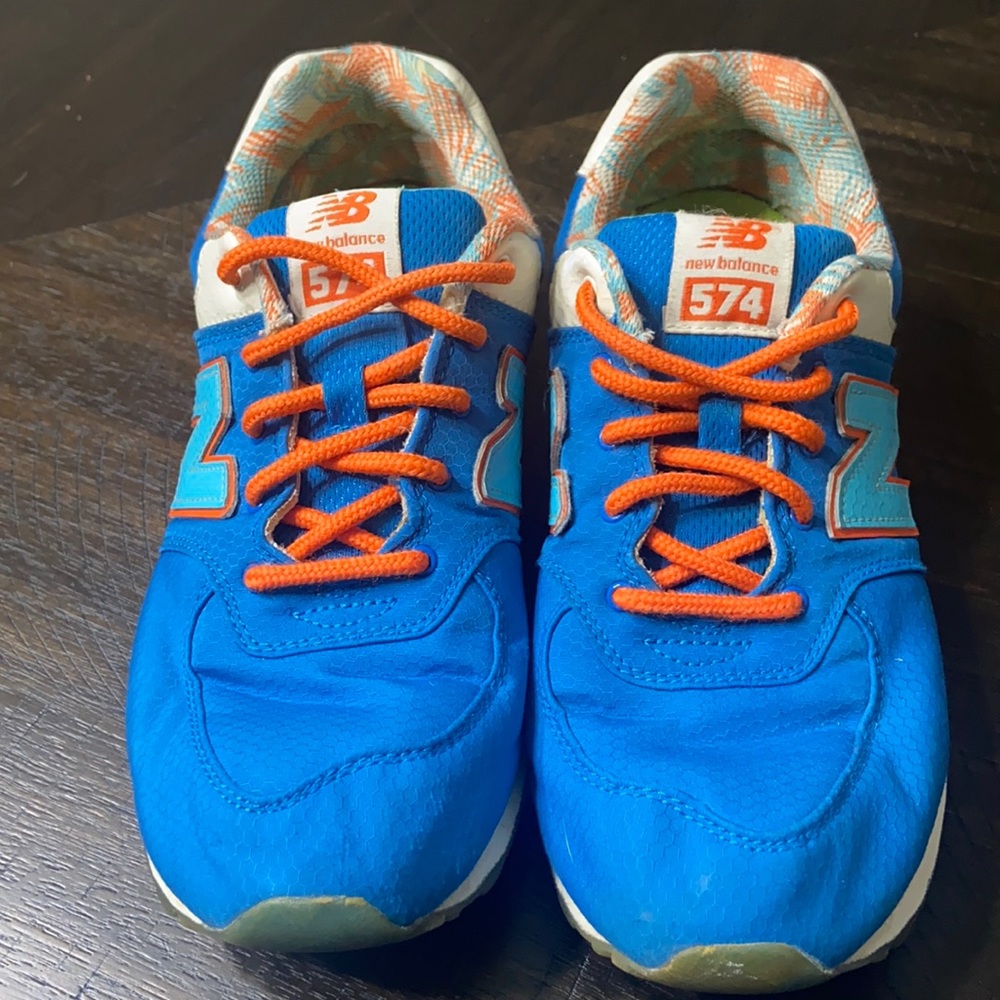 New Balance 574 Boys 6 Women’s 7.5/8